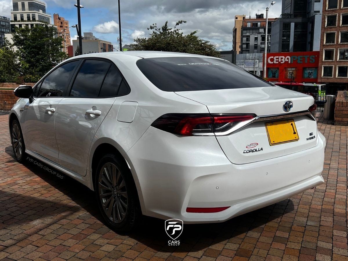 Toyota Corolla XEI 2024 Usado Automático Lateral FYP Cars Group