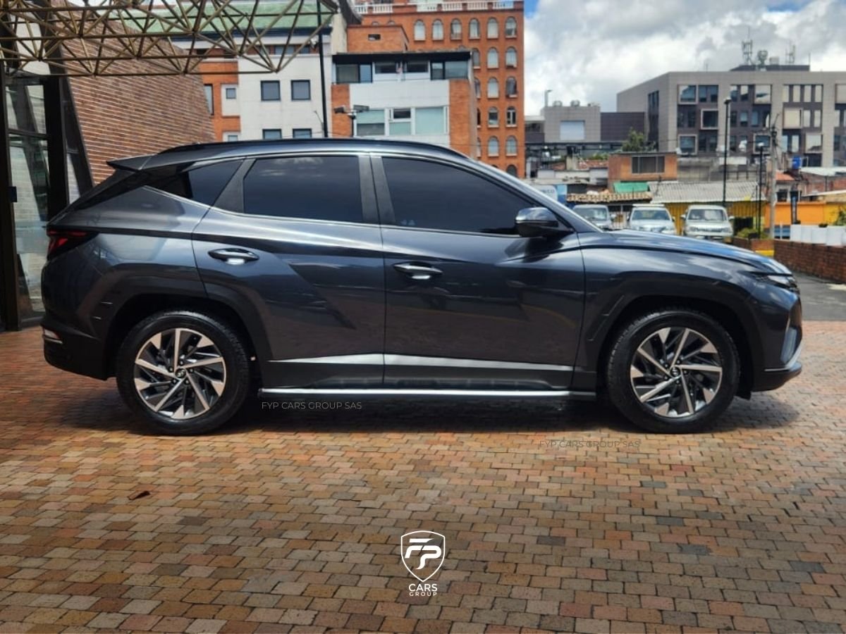 Hyundai Tucson Premium Modelo 2022 2.0 Gasolina 4x2 Caja Automática - Image 3
