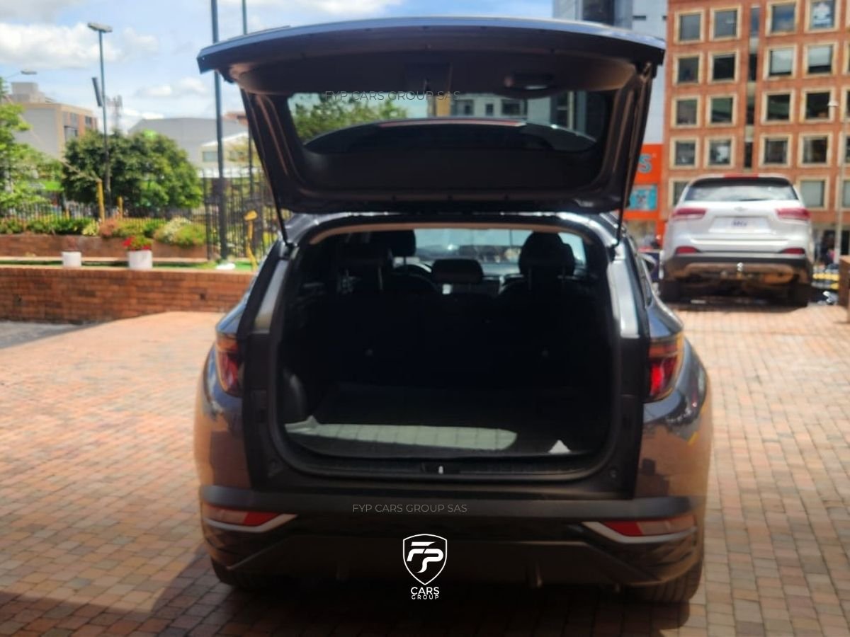 Hyundai Tucson Premium Modelo 2022 2.0 Gasolina 4x2 Caja Automática - Image 9